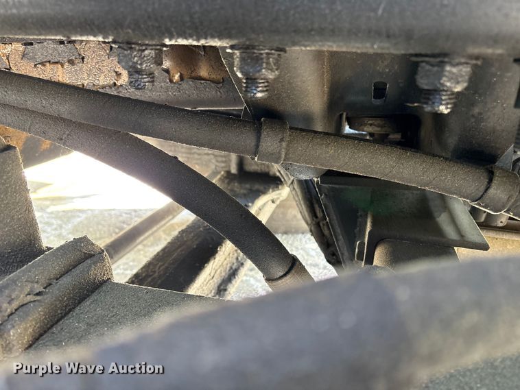 image for item DT2881 2004 Sterling LT7500 vacuum truck