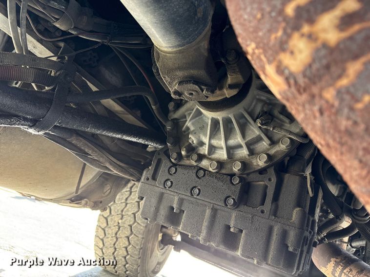 image for item DT2881 2004 Sterling LT7500 vacuum truck