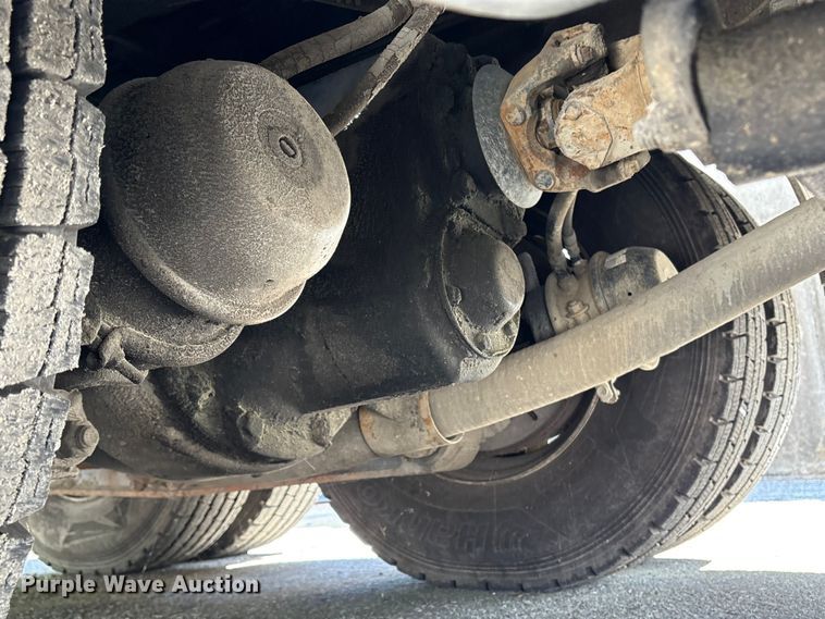 image for item DT2881 2004 Sterling LT7500 vacuum truck