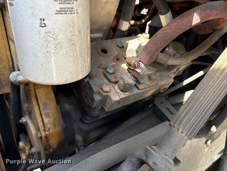 image for item DT2881 2004 Sterling LT7500 vacuum truck