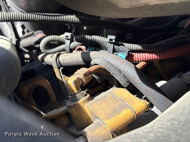 image for item DT2881 2004 Sterling LT7500 vacuum truck