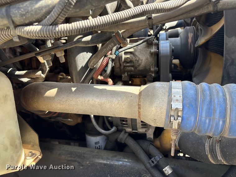 image for item DT2881 2004 Sterling LT7500 vacuum truck