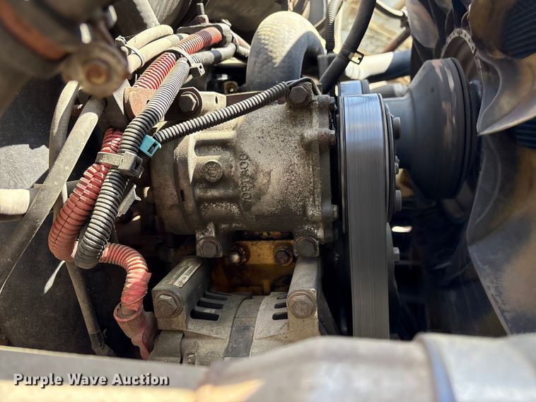 image for item DT2881 2004 Sterling LT7500 vacuum truck