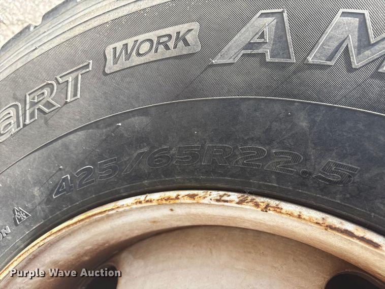 image for item DT2881 2004 Sterling LT7500 vacuum truck