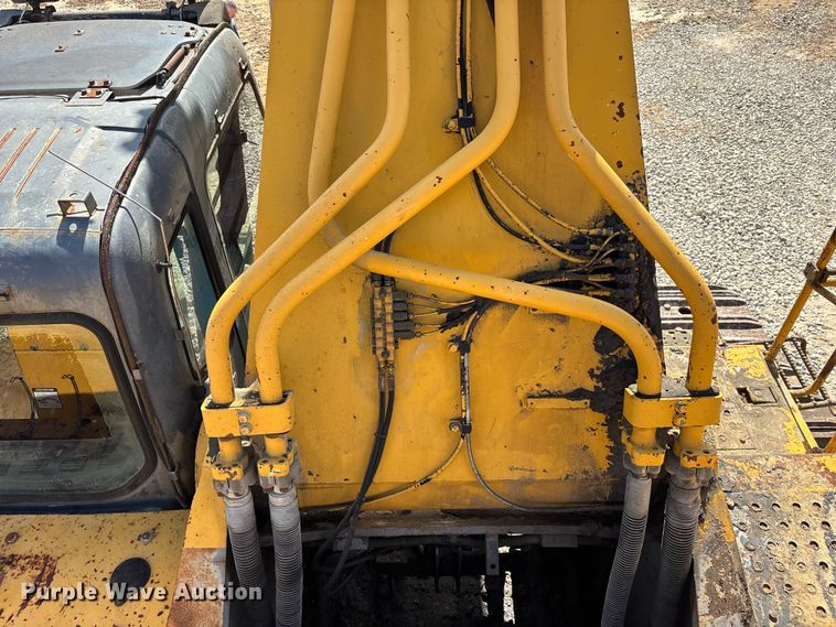image for item DU0385 2004 John Deere 800C excavator