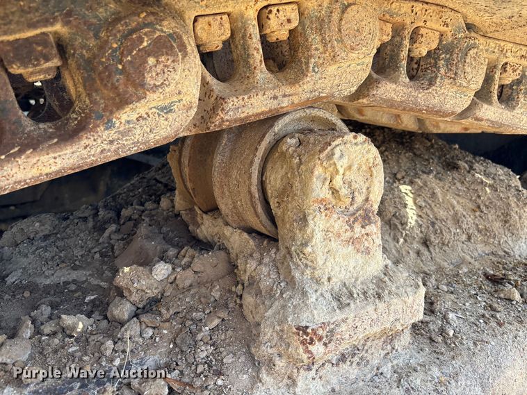 image for item DU0385 2004 John Deere 800C excavator