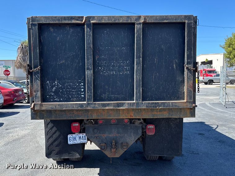 image for item DU0402 2000 Ford F650 dump truck