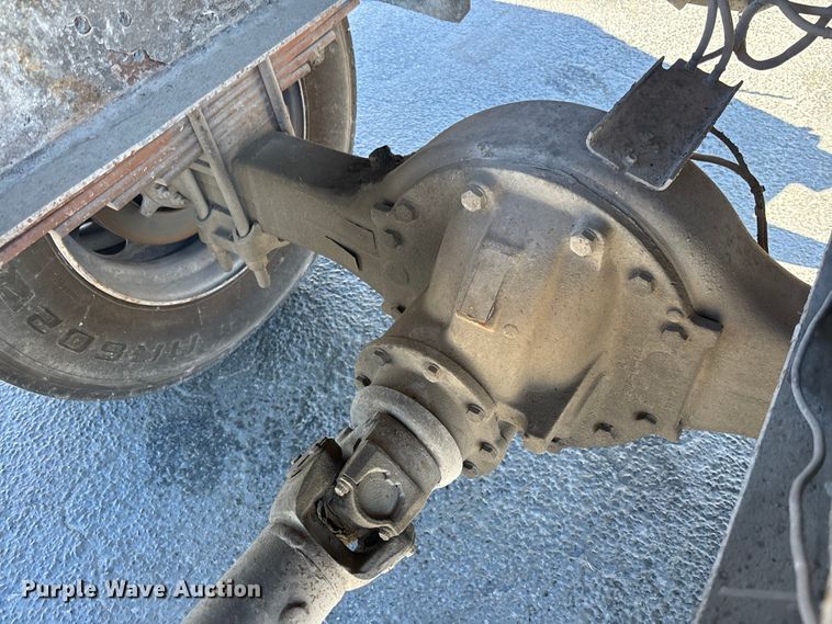 image for item DU0402 2000 Ford F650 dump truck