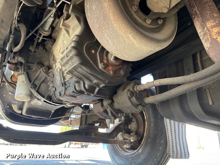 image for item DU0402 2000 Ford F650 dump truck