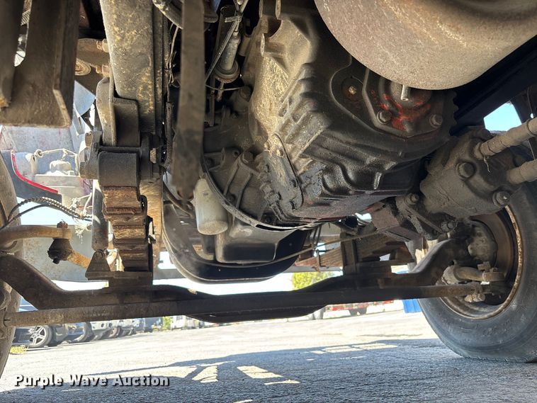 image for item DU0402 2000 Ford F650 dump truck