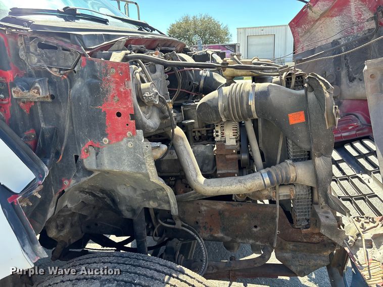 image for item DU0402 2000 Ford F650 dump truck