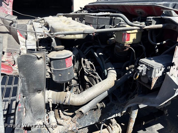 image for item DU0402 2000 Ford F650 dump truck