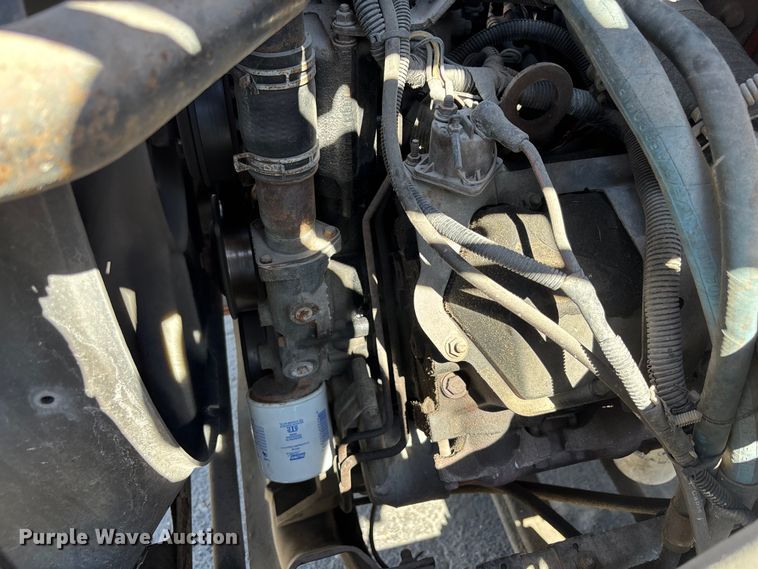 image for item DU0402 2000 Ford F650 dump truck