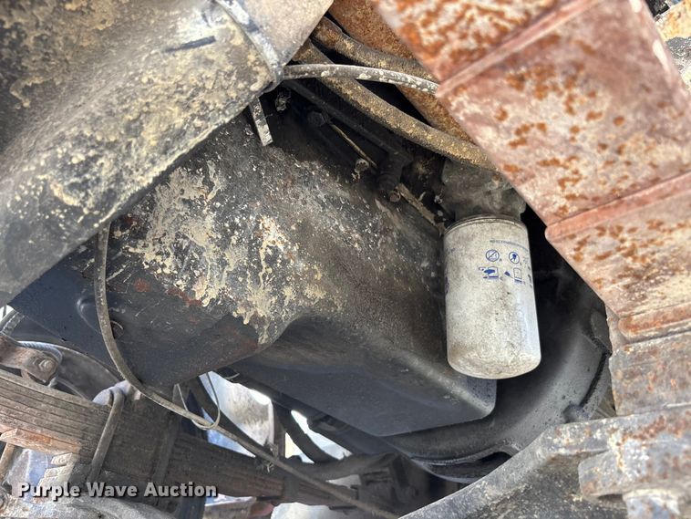 image for item DU0402 2000 Ford F650 dump truck