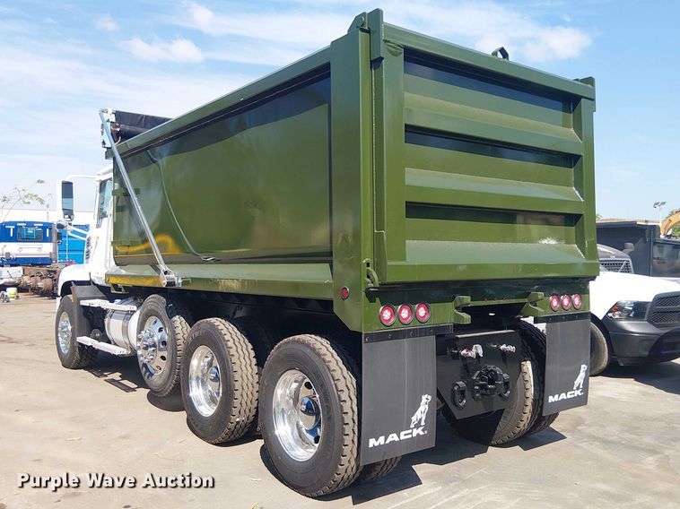 image for item DU0446 2020 Mack Anthem dump truck