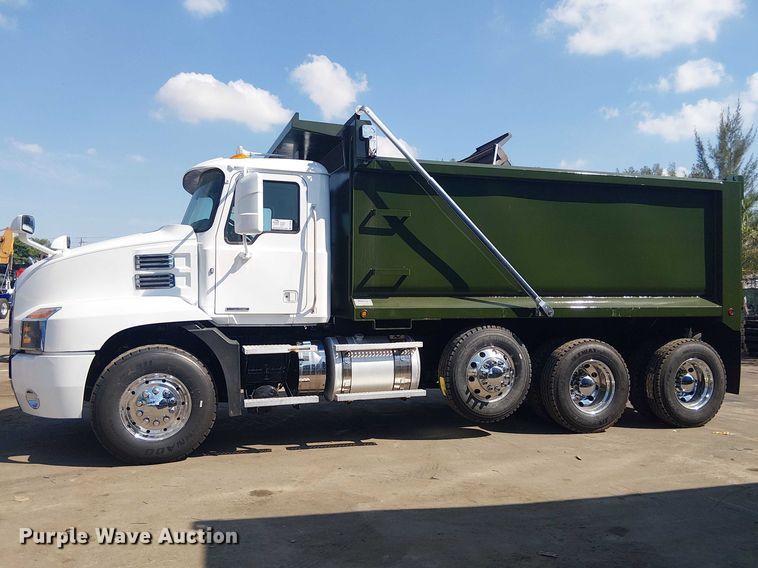 image for item DU0446 2020 Mack Anthem dump truck