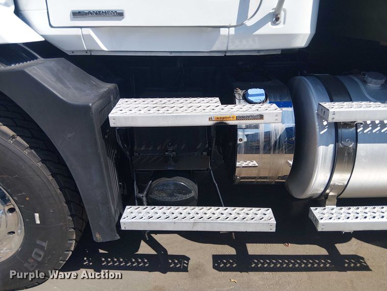 image for item DU0446 2020 Mack Anthem dump truck