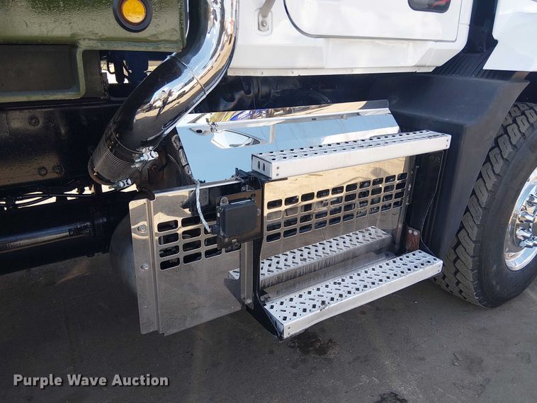 image for item DU0446 2020 Mack Anthem dump truck