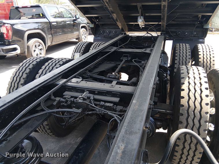 image for item DU0446 2020 Mack Anthem dump truck