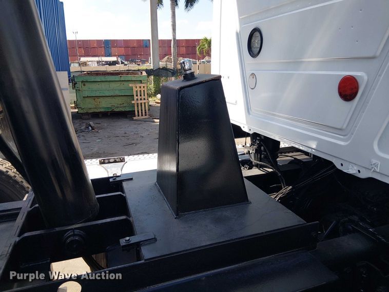 image for item DU0446 2020 Mack Anthem dump truck