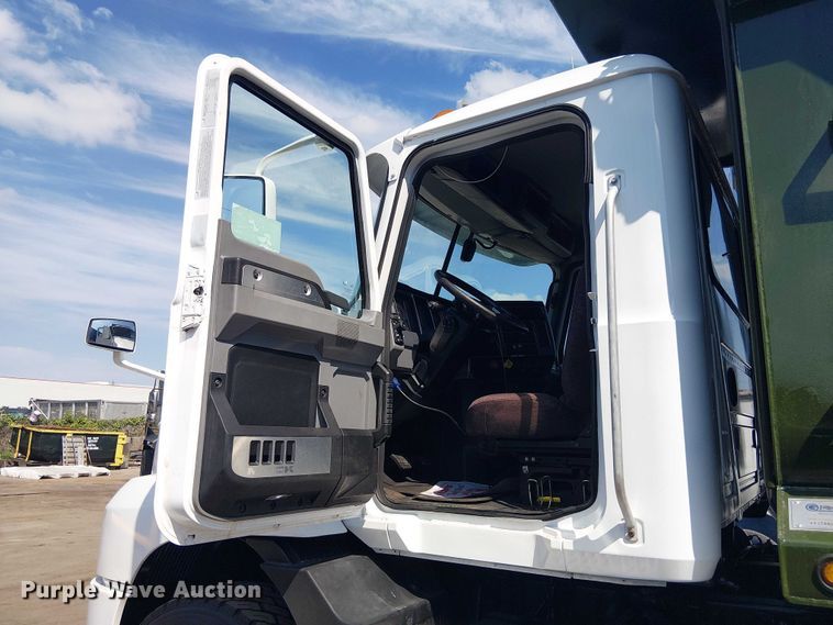 image for item DU0446 2020 Mack Anthem dump truck