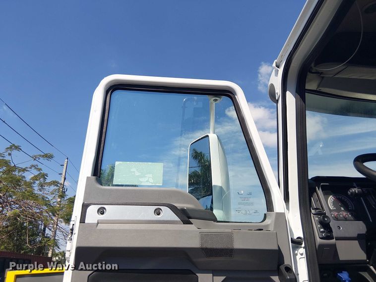 image for item DU0446 2020 Mack Anthem dump truck