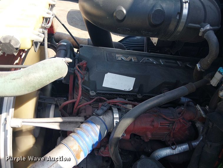 image for item DU0446 2020 Mack Anthem dump truck