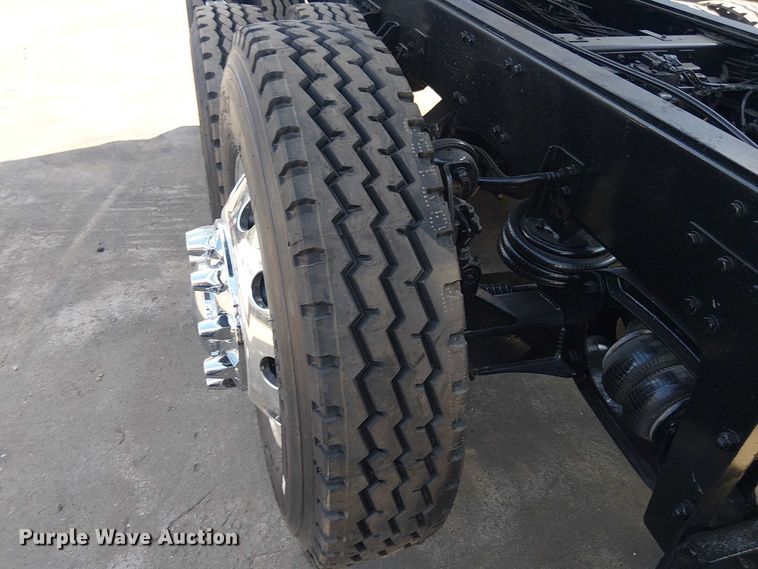 image for item DU0446 2020 Mack Anthem dump truck