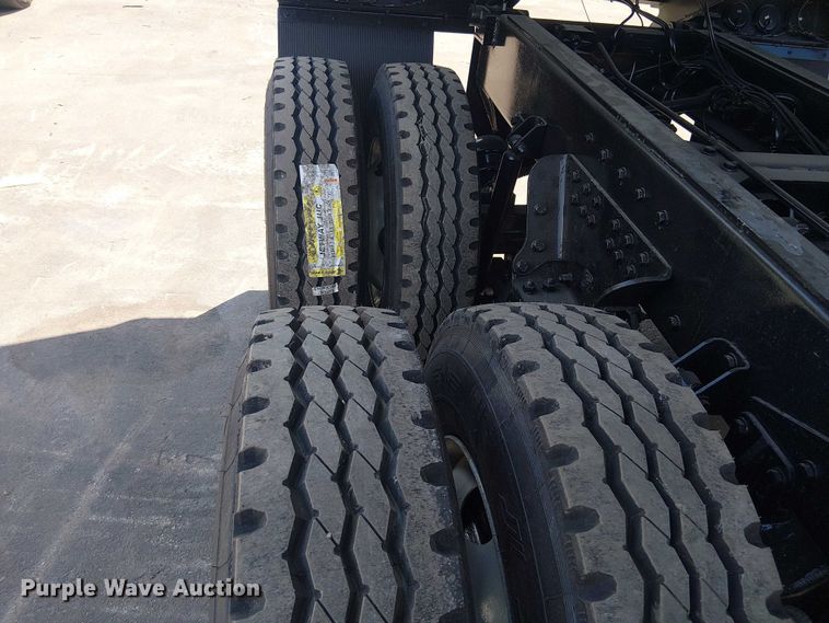 image for item DU0446 2020 Mack Anthem dump truck