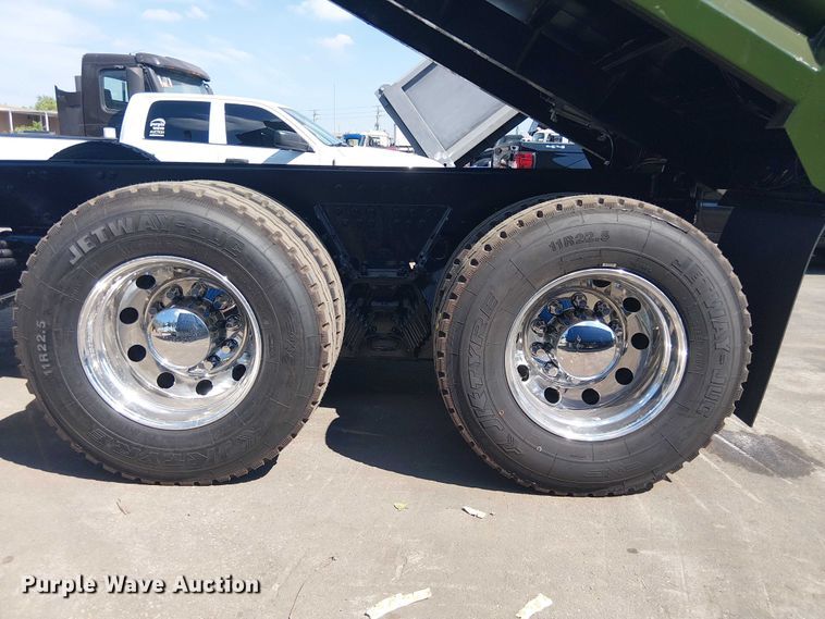 image for item DU0446 2020 Mack Anthem dump truck