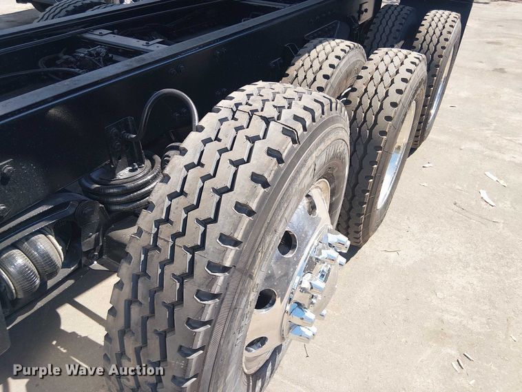 image for item DU0446 2020 Mack Anthem dump truck