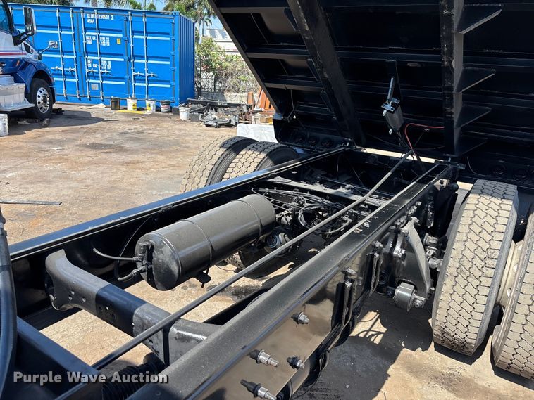 image for item DU0447 2019 Freightliner M2 106 dump truck