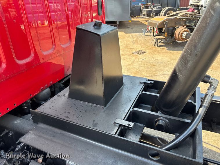 image for item DU0447 2019 Freightliner M2 106 dump truck