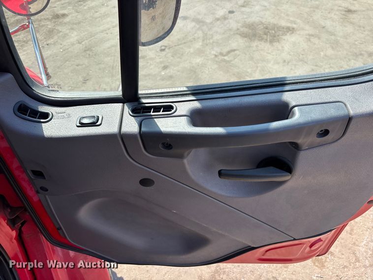 image for item DU0447 2019 Freightliner M2 106 dump truck