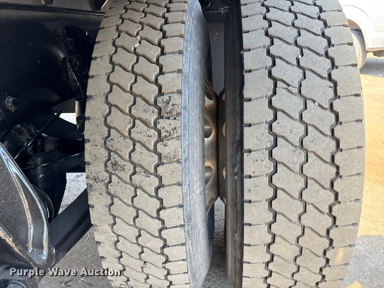 image for item DU0447 2019 Freightliner M2 106 dump truck