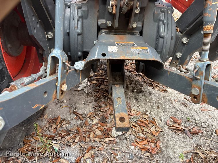 image for item DU0457 Kubota L3301D MFWD tractor