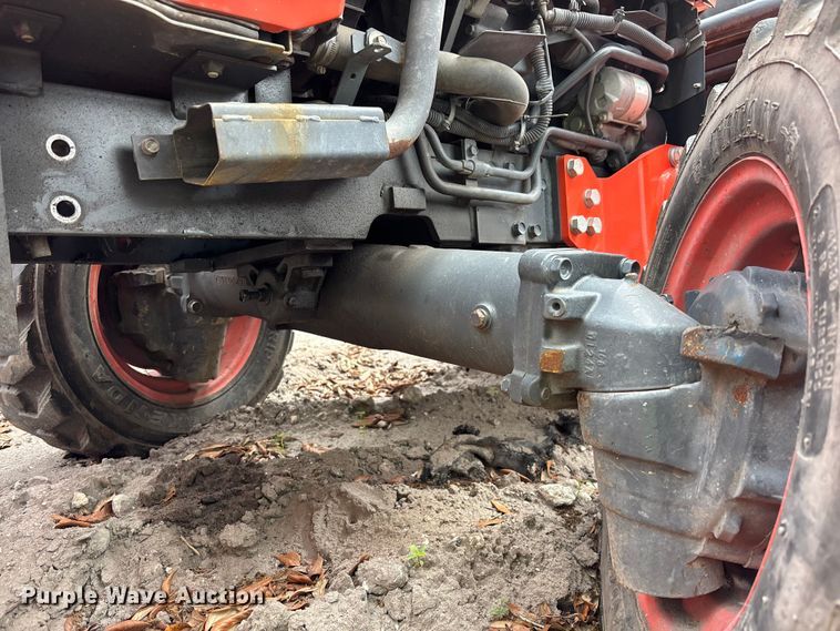 image for item DU0457 Kubota L3301D MFWD tractor