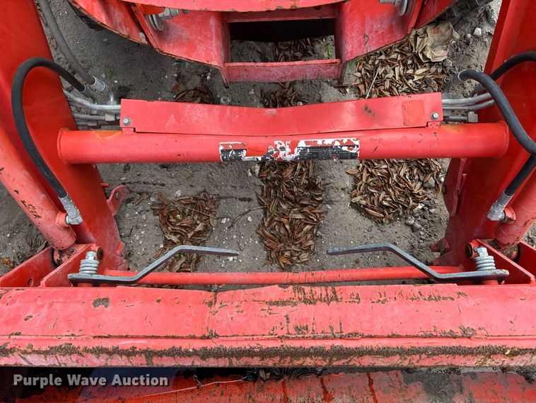 image for item DU0457 Kubota L3301D MFWD tractor