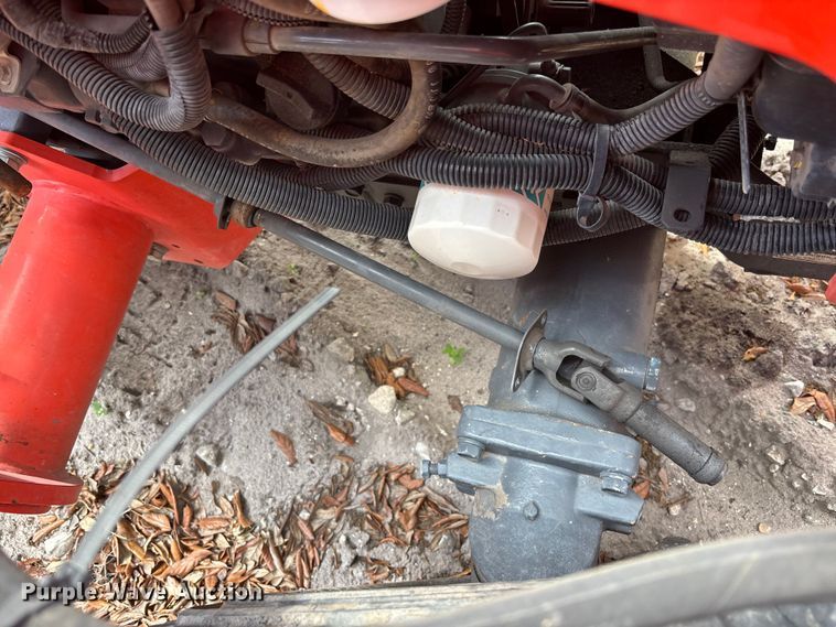 image for item DU0457 Kubota L3301D MFWD tractor