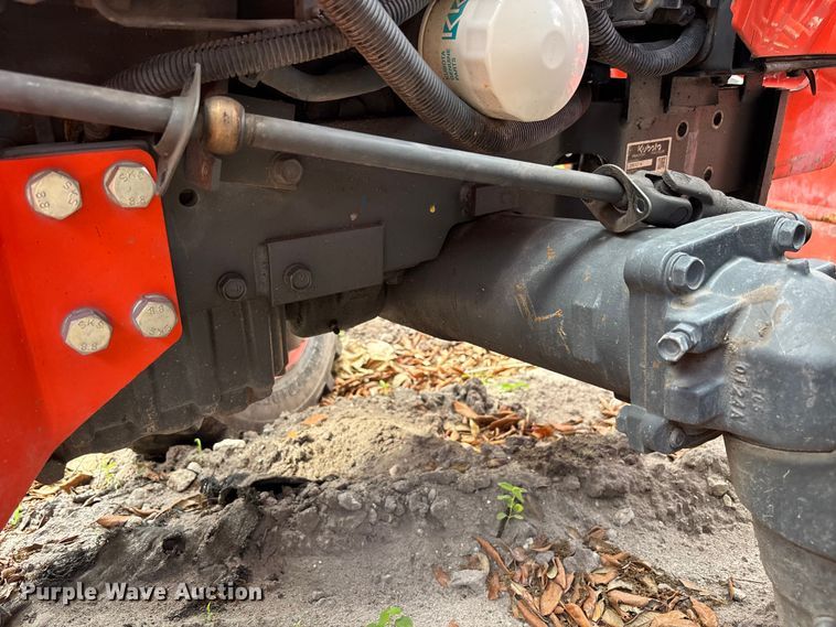 image for item DU0457 Kubota L3301D MFWD tractor