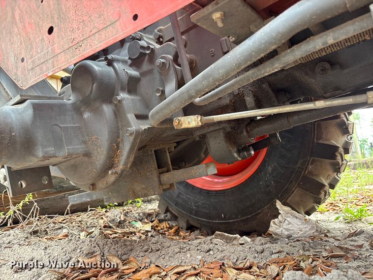 image for item DU0457 Kubota L3301D MFWD tractor