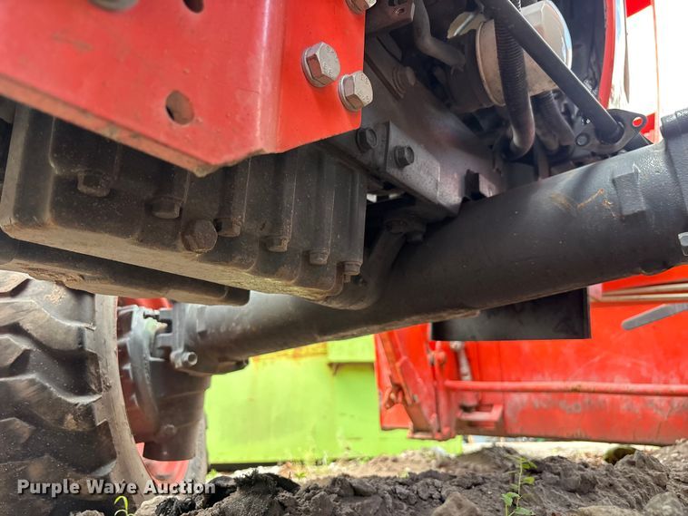 image for item DU0457 Kubota L3301D MFWD tractor