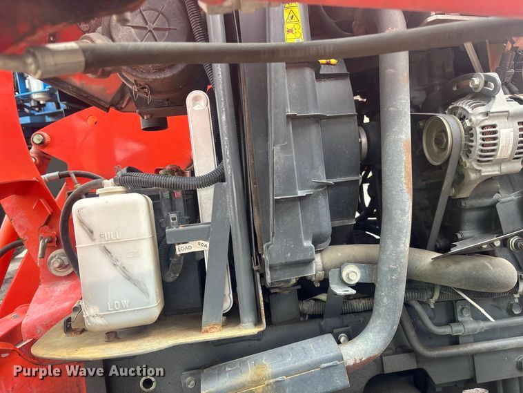 image for item DU0457 Kubota L3301D MFWD tractor