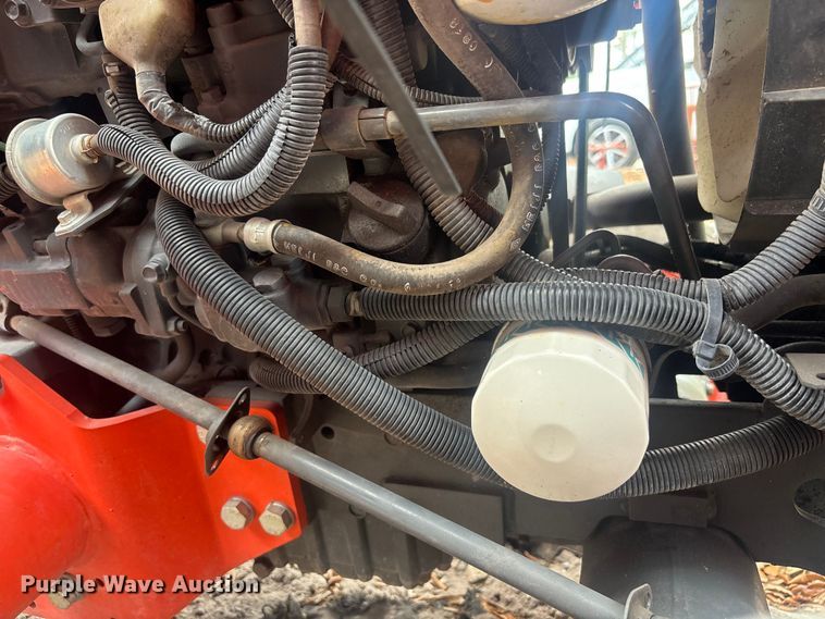 image for item DU0457 Kubota L3301D MFWD tractor