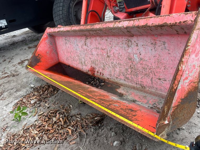 image for item DU0457 Kubota L3301D MFWD tractor