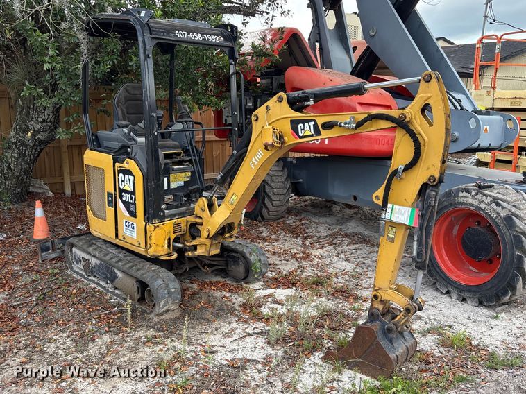 image for item DU0460 2019 Caterpillar 301.7 CR mini excavator