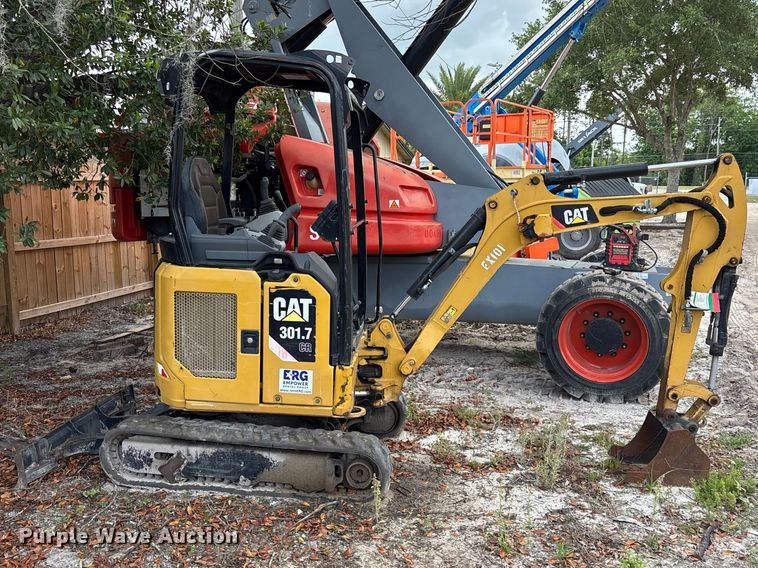 image for item DU0460 2019 Caterpillar 301.7 CR mini excavator