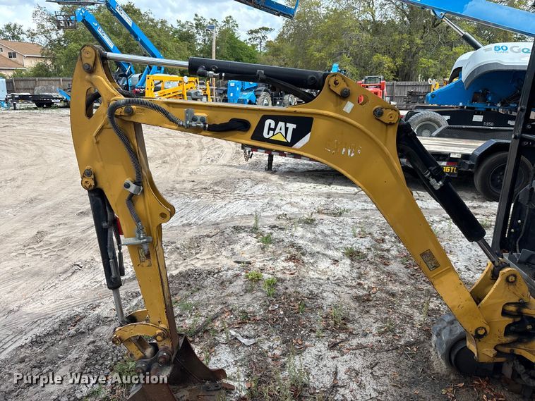 image for item DU0460 2019 Caterpillar 301.7 CR mini excavator