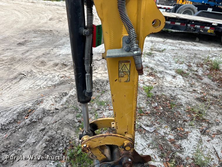 image for item DU0460 2019 Caterpillar 301.7 CR mini excavator