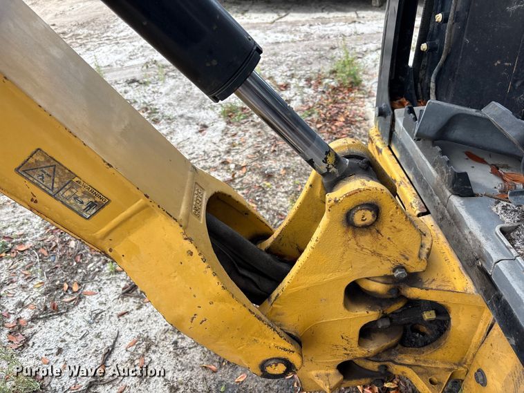 image for item DU0460 2019 Caterpillar 301.7 CR mini excavator